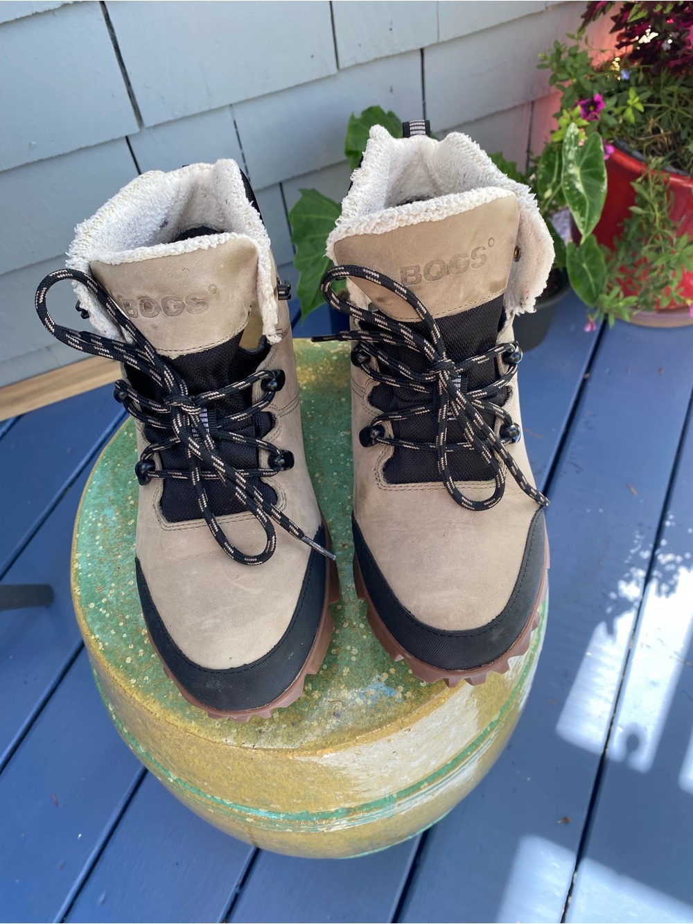 Bogs Women’s Tan Waterproof Winter Boots
